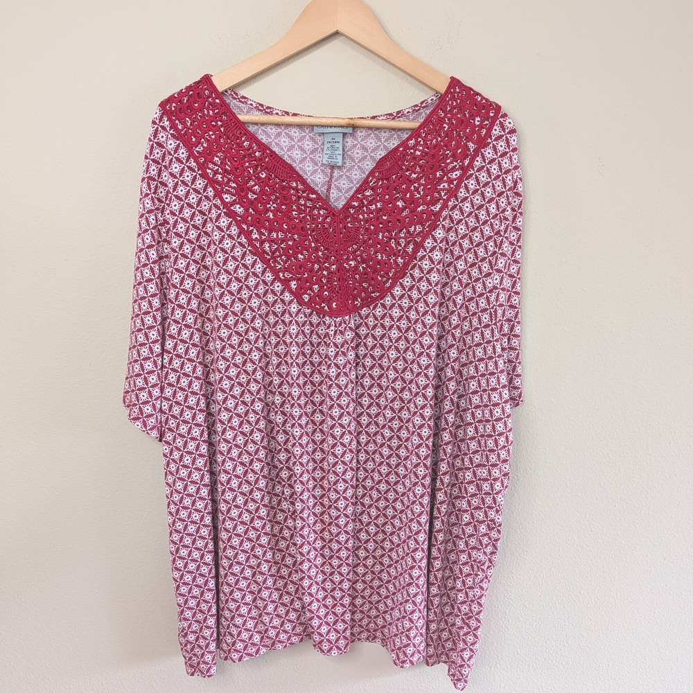 Catherines Womens 3X 26/28W Boho Crochet Neck Top Red White‎ Geometric